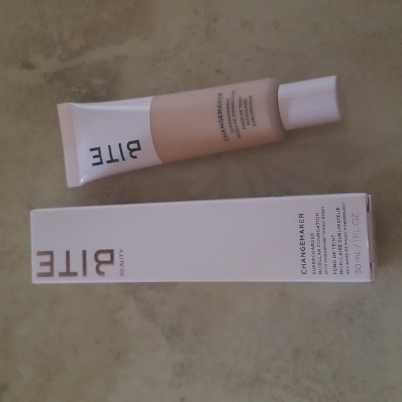 Bite Foundation - Picture 1 of 3